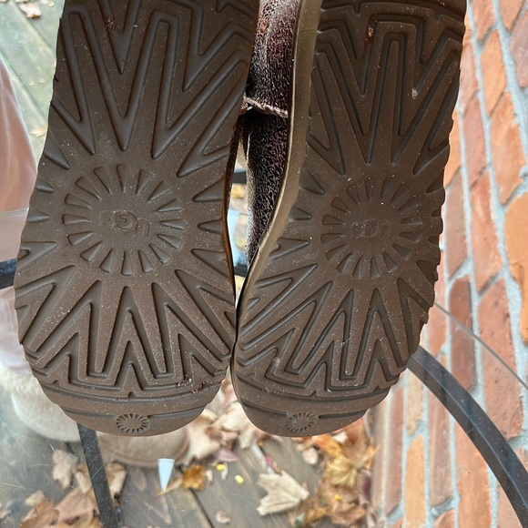 UGG Classic Mini Metallic Sparkle Size 6 Bronze - Picture 6 of 9